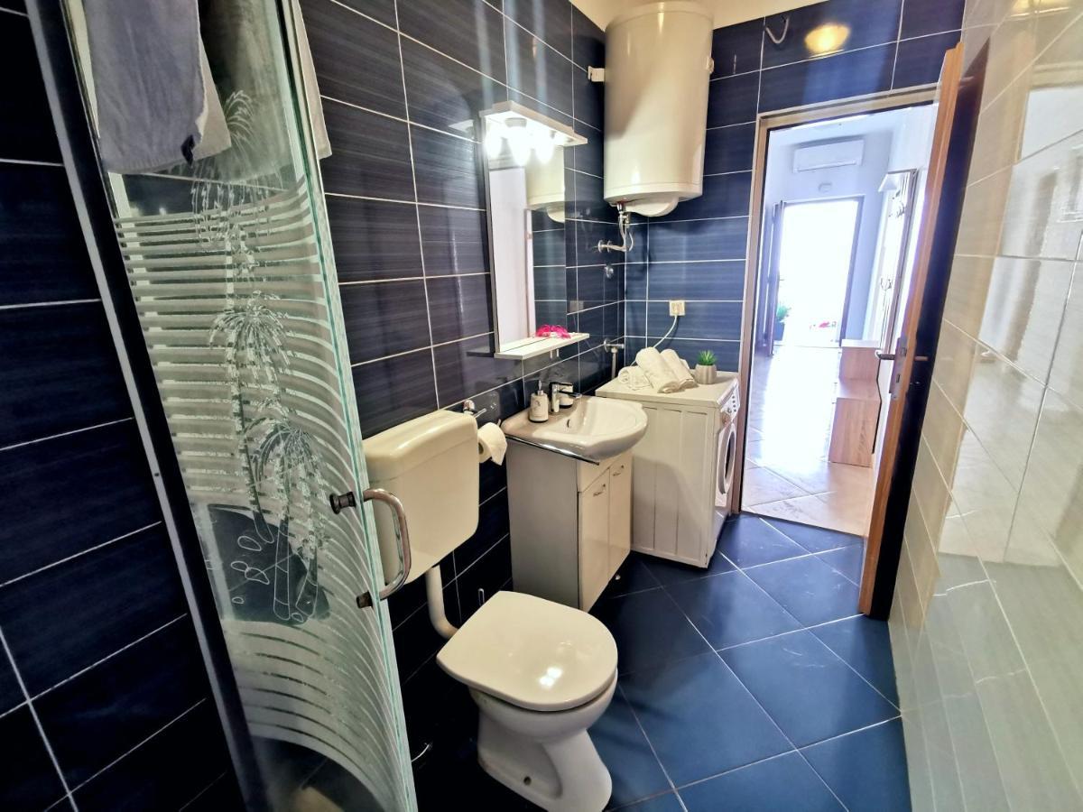 Parun Apartment Пула Екстериор снимка