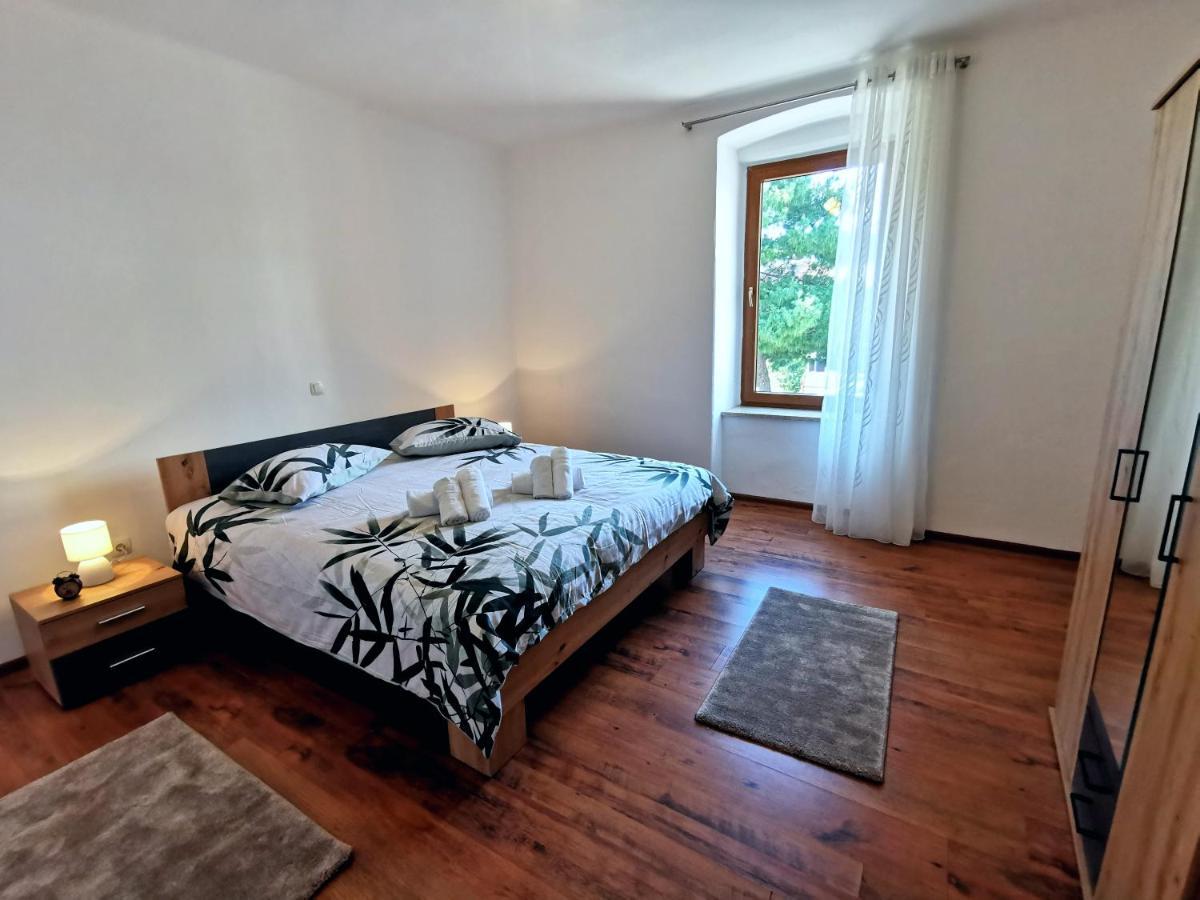 Parun Apartment Пула Екстериор снимка