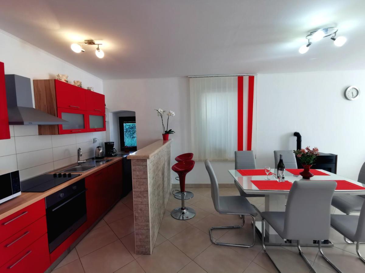 Parun Apartment Пула Екстериор снимка