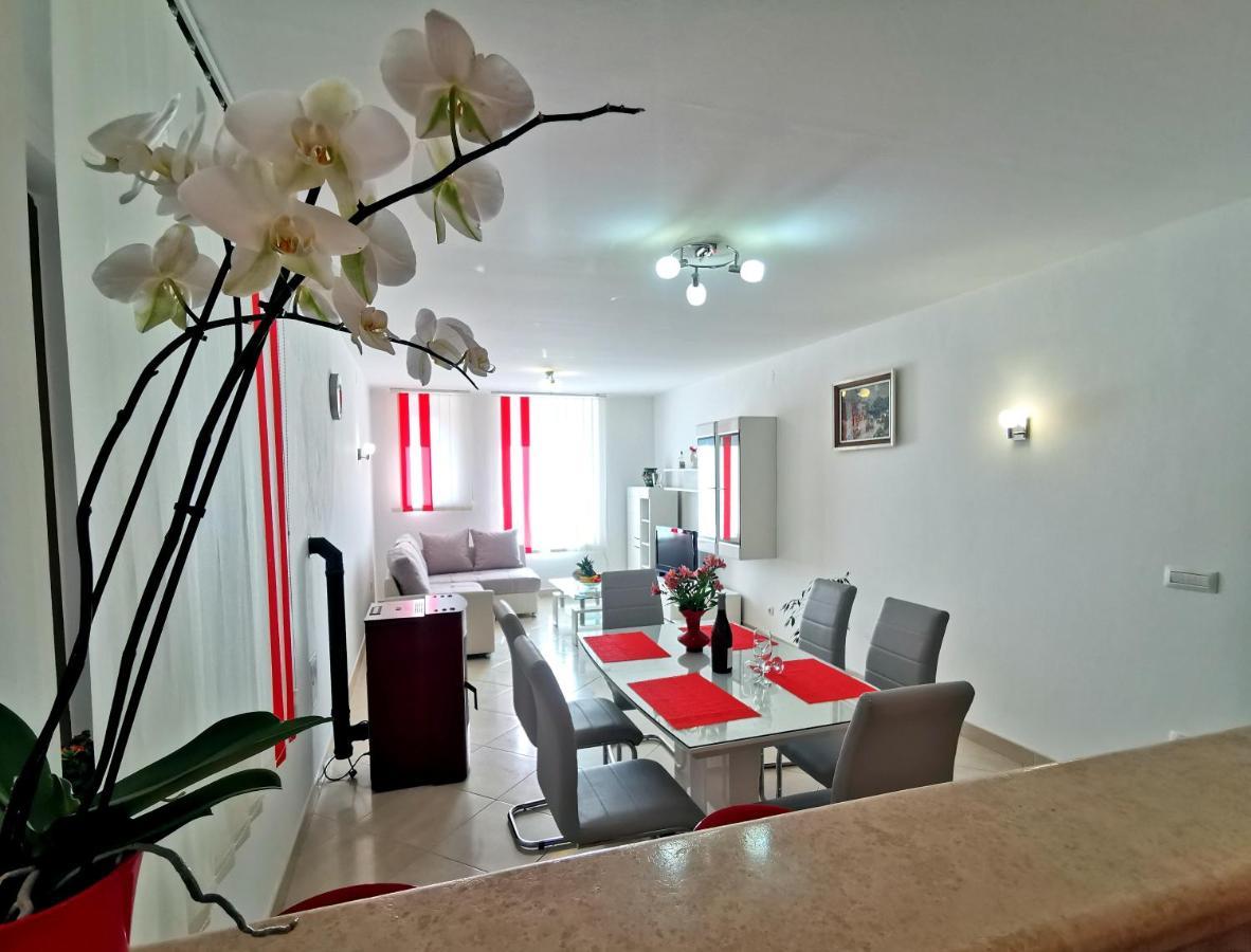 Parun Apartment Пула Екстериор снимка